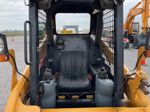 Cargadora Compacta de Dirección Deslizante 216B3 2022, Equipo de Construcción de Servicio Pesado, Carga Nominal de 200 Toneladas, Caja de Cambios y Rodamientos de 60/75 KW - Product Image 2