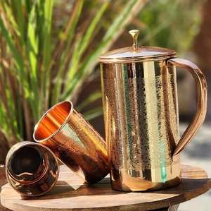 Jarra y Vasos de Cobre Artesanales Modernos Bold Blossom, Set Ayurvédico para Agua, Ecológico, Portátil, para una Vida Saludable, con Asa - Product Image 4