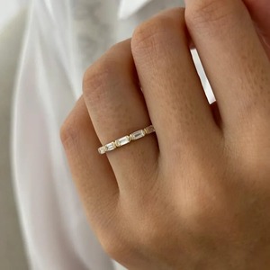 Anillo de Diamantes Cultivados en Laboratorio con Diseño Moderno, Estilo Baguette, Anillo de Boda de Eternidad Completa, Oro Amarillo de 18k, Estilo Clásico - Product Image 1