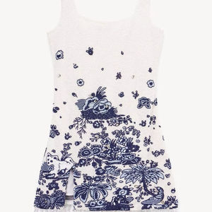 ชุดเดรสทรงเข้ารูปสีแดงประดับเลื่อมแขนกุดสำหรับผู้หญิง ดีไซน์เก๋ประดับลูกปัดทำมือ เหมาะสำหรับงานเลี้ยงค็อกเทล ขายส่งแฟชั่นงานปัก - Product Image 1