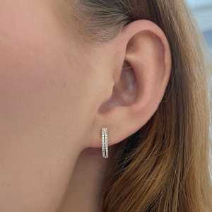 Boucles d'oreilles créoles articulées modernes et minimalistes en or massif 10K 14K 18K avec diamants de laboratoire taille ronde 11mm, style Huggies à deux rangs, pour usage quotidien, vente en gros - Product Image 1