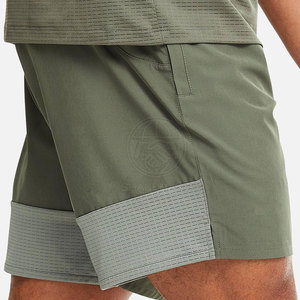 Ensemble t-shirt et short de sport pour homme, tissu léger et respirant, idéal pour la salle de sport et les entraînements - Product Image 4