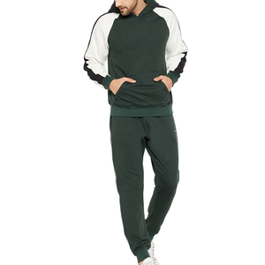 Conjunto Deportivo Clásico para Hombre con Apariencia Elegante, Costuras Duraderas y Sensación Cómoda para Entrenamiento y Ejercicio - Product Image 1