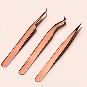Ensemble de pinces à cils personnalisées en or rose avec étui, marque privée, en acier inoxydable, antimagnétique et durable - Product Image 6