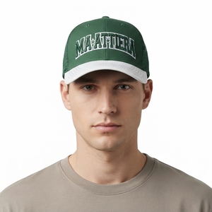 Gorra Trucker Verde y Blanca para Hombre, con Logotipo Bordado Personalizado, Malla Trasera, Ajustable, Estilo Urbano - Product Image 1