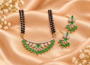 Collier Mangalsutra en zircon vert plaqué or, design floral, bijoux de mariée, collier et boucles d'oreilles pour mariage - Product Image 2