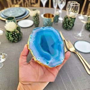 Sous-verre en pierre d'agate au design antique pour la décoration de la maison, des hôtels et des restaurants, avec finition plaquée or - Product Image 1