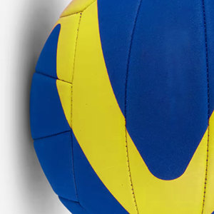 วอลเลย์บอลระดับมืออาชีพสำหรับการแข่งขันในร่มและกลางแจ้ง 18 แผ่น – พิมพ์ลาย PVC พร้อมวัสดุ TPU ผลิตในประเทศปากีสถาน - Product Image 5