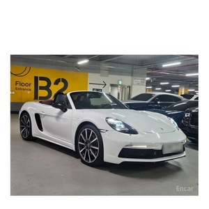 Porsche 718 2.0 2022, 83.000 km, Emisiones Euro V, Volante a la Izquierda, Asientos de Cuero - Product Image 4