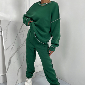 Conjunto Deportivo de Invierno para Mujer, Color Verde Oscuro, con Bordes sin Rematar, Transpirable, de Dos Piezas, Sudadera con Cuello Redondo y Costuras en Contraste, Pantalones Deportivos, Estilo Urbano - Product Image 5