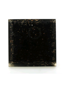 พีระมิดออร์กอนทำมือจากหินชุงไกต์ ควอตซ์ใส และทัวร์มาลีนสีดำ สำหรับบำบัดรักษาและตกแต่งบ้าน หรือเป็นของขวัญ - Product Image 6