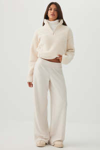 Wholesale Custom <b>Women</b>’s Sherpa Jacket For Winter Premium Custom Breathable Fabric OEM ODM Custom Fleece <b>Outerwear</b> For <b>Women</b> - Product Image 6