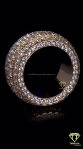 แหวนเพชรโมอิสซาไนต์แบบ Iced Out ดีไซน์หรูหรา ทองคำขาว - Product Image 3