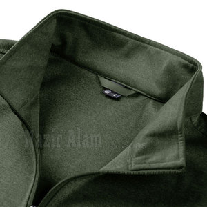Survêtement athlétique pour homme, tissu léger et durable, parfait pour la course à pied, l'entraînement, la salle de sport et les activités sportives en plein air. - Product Image 3
