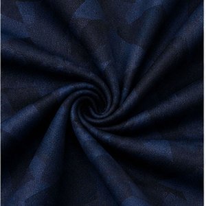 <b>Men's</b> Compression Trousers Engineered to minimize muscle <b>vibration</b> and provide a comfortable fit during high-impact training - Product Image 6