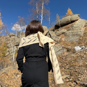 Bufanda Larga Tejida Estampada Ecológica Ligera para Mujer, Chal de Cachemira Beige a Cuadros, Envoltura Cálida para Primavera, Uso Diario - Product Image 1