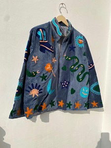 Chaqueta de terciopelo azul pizarra premium con bordado de motivos cósmicos y serpientes, hecha a mano, para mujer, ideal para festivales. - Product Image 2