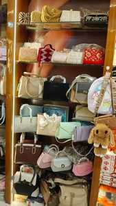 Bolso Boston Mini Personalizado para Mujer, con Estampado de Dibujos Animados, de Cuero PU, Cierre de Botón, Asa Superior, Estilo Satchel, Moderno, Tipo Cilindro, Bandolera - Product Image 3