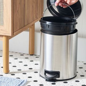 Cestino per Rifiuti da Bagno in Acciaio Inossidabile da 1,3 Galloni con Contenitore Rimovibile - Product Image 1