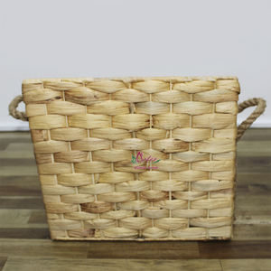 Porte-revues en jacinthe d'eau et jonc de mer écologique, artisanat fait main pour la maison et le bureau, Artex Dong Thap, Vietnam - Product Image 4