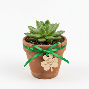 Ruban de satin vert simple face 3 mm en stock pour la vente en gros, idéal pour la fixation de bouquets, les étiquettes volantes, les boîtes de dragées, la broderie, la décoration de fête DIY - Product Image 3