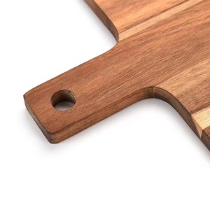 Tabla de cortar y picar de madera natural con mango integrado, ecológica, de 1.5 cm de grosor, apta para lavavajillas - REHMAN CRAFT - Product Image 4