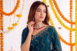 Sari de Seda Color Verde Azulado de AARA Fashion con Bordado Dorado, Protección Solar, Prenda Tradicional India, Diwali, para Mujer, Largo hasta el Suelo, Corte Regular - Product Image 4