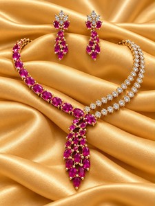Elegante y Deslumbrante Juego de Collar y Aretes de Moissanita con Acabado en Oro de 18K para Mujer, Ideal para Aniversario, Boda o Compromiso - Product Image 2