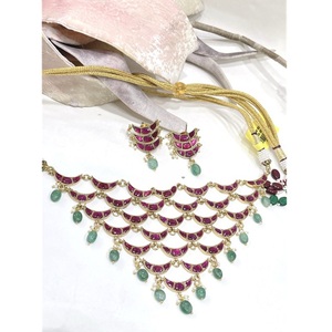 Ensemble collier et boucles d'oreilles en moissanite plaqué or de qualité supérieure Radiant pour femme, idéal pour un cadeau de mariage et les soirées - Product Image 1