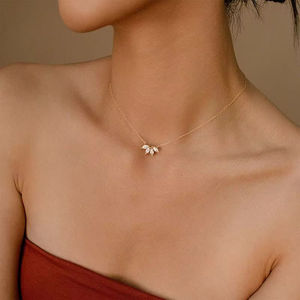 Collar Minimalista de Acero Inoxidable Chapado en Oro de 18K con Colgante de Diamante de Corte Ovalado en Forma de Bola, Cadena Unisex Ortodoxa Abril - Product Image 3