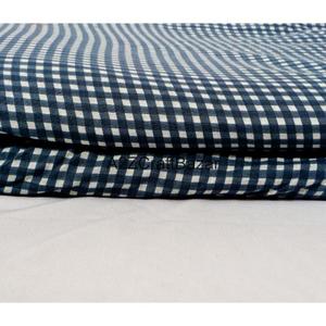 Tissu en coton 100% imprimé à la main en Inde - Matière textile écologique, respirante et légère pour vêtements féminins et pour filles - Product Image 1