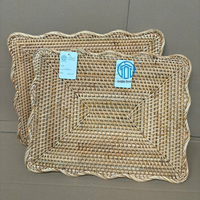 Meilleures ventes : Set de table rectangulaire en rotin, design à bords ondulés, tissage naturel fait main, durable, pour table à manger, vente en gros