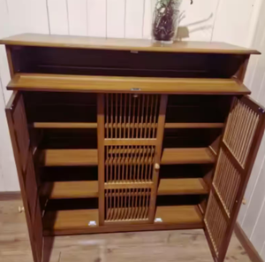 ชั้นวางรองเท้าไม้ขายส่ง ทำด้วยมือจากไม้มะม่วง ชั้นวางรองเท้าไม้สมัยใหม่ ขายส่งจำนวนมากจากอินเดีย - Product Image 3