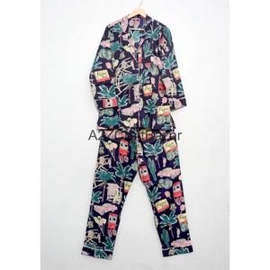 Ensemble de vêtements de détente pour femmes, pyjama, fabriqué à la main, magnifiquement conçu, en tissu 100% coton, imprimé de motifs floraux - Product Image 1