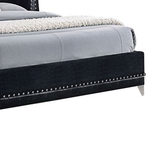 Cama Tamsin Black Eastern King con Cabecera Tapizada - Product Image 4