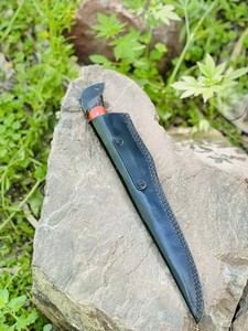 มีดแล่เนื้อทำมือ Edge Master ผลิตจากเหล็กกล้าไร้สนิม ด้ามไม้ผสมเรซิ่น พร้อมปลอกหนัง ดีไซน์ทันสมัย ใช้กับเครื่องล้างจานได้ - Product Image 6