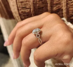 Anillo de Compromiso Clásico Premium con Moissanita de 1 Ct para Mujer, Plata 925, Chapado en Oro Amarillo, Joyería Nupcial, Sin Níquel, Sin Plomo - Product Image 4