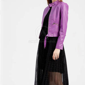 Chaqueta de Cuero para Mujer de Primera Calidad, con Tacto Suave y Ajuste Elegante - Product Image 3