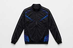 Veste coupe-vent sportive bicolore noir et bleu, manches longues, col montant, fermeture éclair, légère, en polyester - Product Image 1