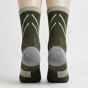 Chaussettes pour hommes à motif géométrique, tricotées, respirantes, en coton et élasthanne, pour un usage quotidien en automne, style classique - Product Image 2
