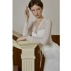 Robe pour femme, col en V, en coton, mi-longue, en dentelle, nouvelle robe élégante, classique, féminine, Vietnam VIVIAN - Robe classique avec fente avant KD51 - Product Image 4