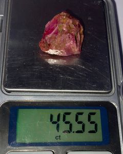 พลอยทับทิมดิบธรรมชาติจากเคนยา เหมืองเฟโมส จอห์น โซล น้ำหนัก 45.55 กะรัต - Product Image 5