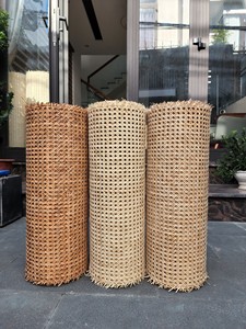 หวายถักทอที่มีลวดลายเปิดแบบสม่ำเสมอ ให้พื้นผิวที่โดดเด่นและใช้งานได้หลากหลายภายในอาคาร - Product Image 2