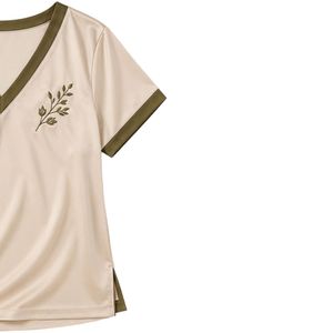 Ensemble pyjama en satin beige champagne pour femme, haut à manches courtes et short, vêtements de nuit doux, vêtements de détente, fabrication sur mesure OEM ODM - Product Image 3