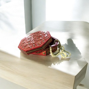 Caja de Almacenamiento Decorativa Hexagonal, Caja de Resina Artesanal con Tapa para Decoración del Hogar, Exhibición de Regalos - Product Image 4