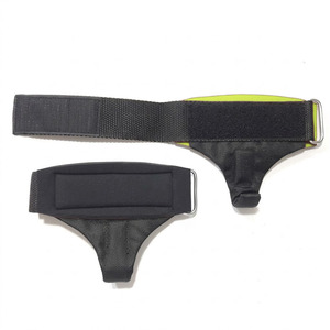 Deadlift Wrist Hooks with Extra Thick Neoprene Padding Grip Support Straps for Bodybuilding Power <b>Training</b> - Product Image 4