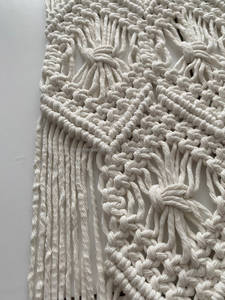 Camino de mesa de macramé hecho a mano, diseño y tamaño personalizados, algodón natural de la India, etiqueta privada de MSR Overseas - Product Image 2