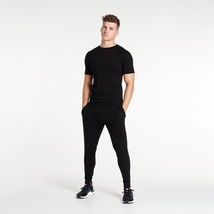 T-shirt basique pour homme de luxe, coupe ajustée, 100% coton, de haute qualité, respirant, impression en relief sur le devant, logo uni, vente en gros - Product Image 6