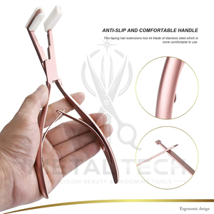 Pince professionnelle pour extensions de cheveux à bandes adhésives, couleur or rose, avec cadre métallique ergonomique, mâchoires en silicone souple, outil de pose à ressort lisse - Product Image 3
