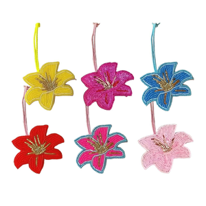 Nouvel accessoire floral perlé fait main en PVC, petit pendentif porte-clés pour sac, à coudre sur les patchs ou comme ornements suspendus - Product Image 5